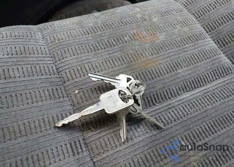 1996 Ford Econoline E350 Super Duty z USA, uszkodzony, nr VIN 1FBJS31H2THA13993